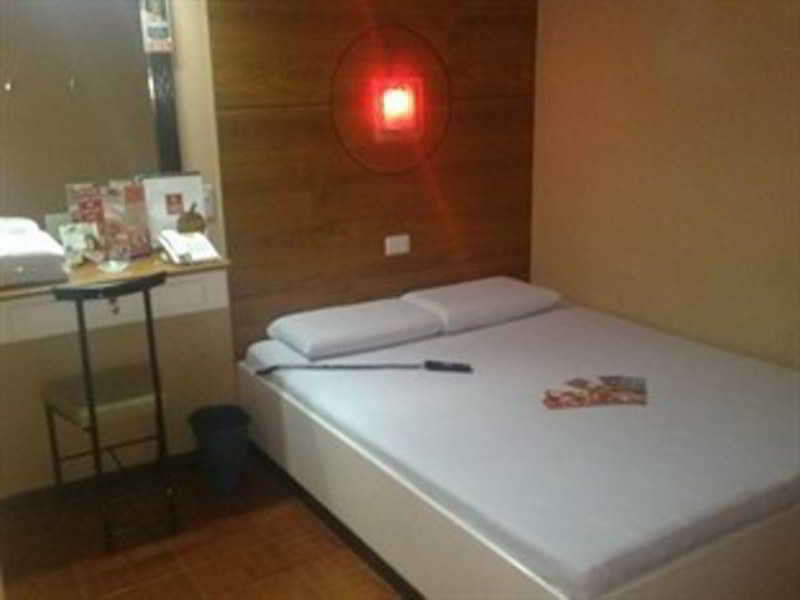Hotel Sogo Sta Mesa Манила Экстерьер фото